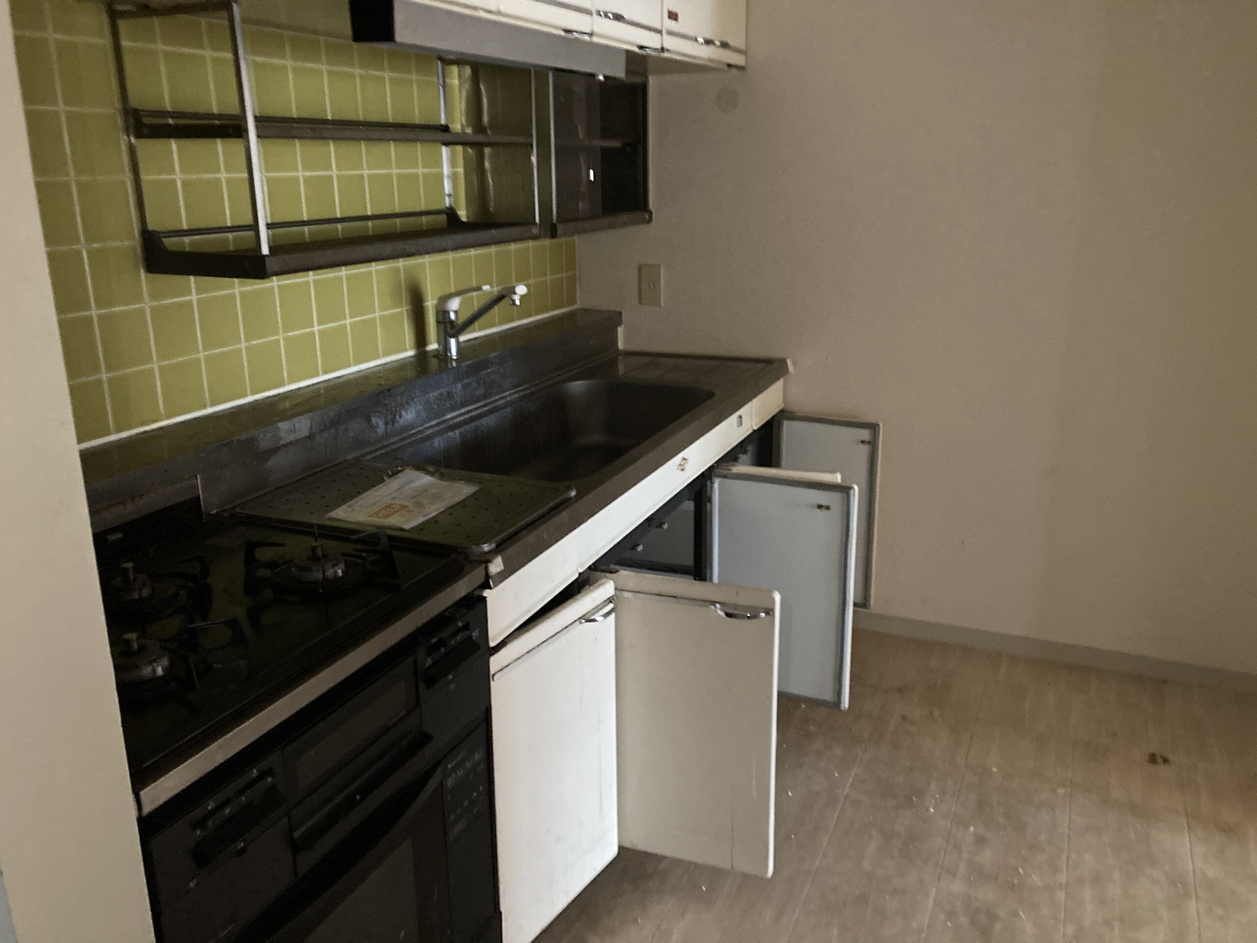 リノベーション前のキッチンです。