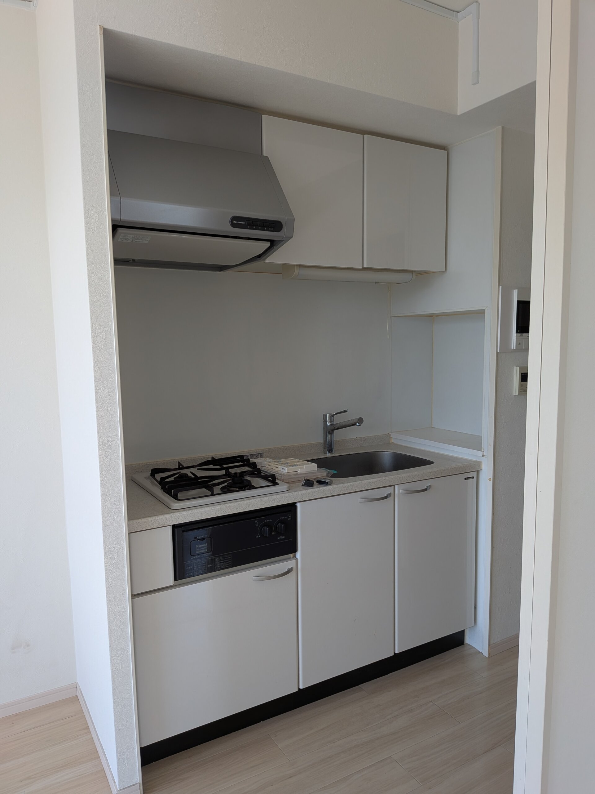 リノベーション前のキッチンを